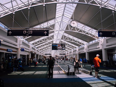 How to Survive An Overnight Delay at the Airport: The Ultimate Guide