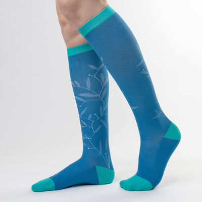 3 Wearing Compression Socks While Flying - FITS®